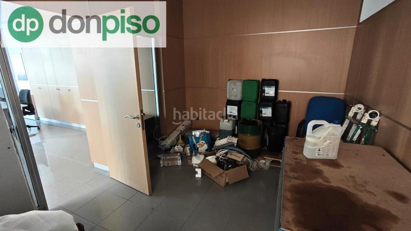 Foto 7fc71ab4-53ca-44d9-bd9b-eef1e1ee1937. Affitto locale commerciale in calle castilla 85 in Santander