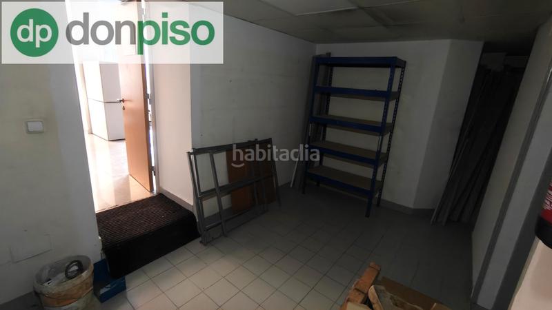 Foto 55ef8146-7b30-4ff4-a35a-965cb86bc424. Alquiler local comercial en calle castilla 85 local comercial a pie de calle en Santander