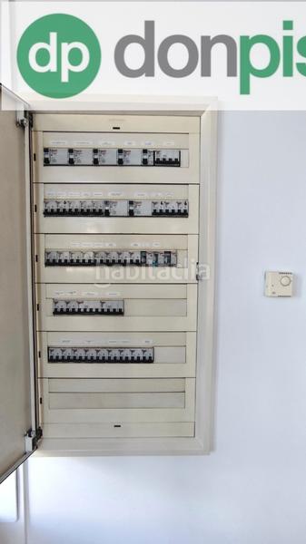 Foto db0e3d7c-a5c3-48cc-9d9c-f2727b961ae5. Rent business premise in calle castilla 85 in Castilla - Hermida Santander