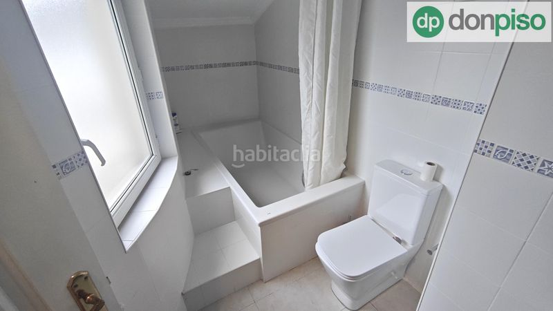 Foto 11f08697-15a6-4b0a-b82d-c027e8e7a727. Dúplex a calle jesús de monasterio 9 a Centro - Ayuntamiento Santander