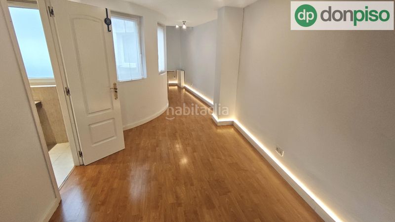 Foto 1f2ad99e-524f-4f4a-91bb-8b2b748f7354. Dúplex a calle jesús de monasterio 9 a Centro - Ayuntamiento Santander