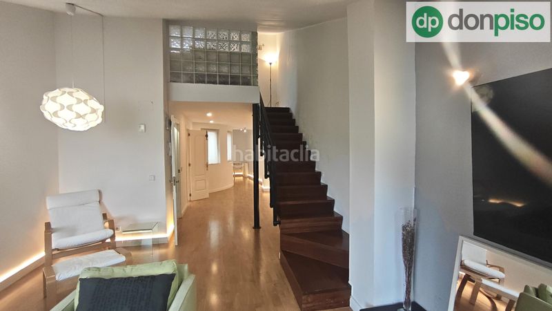 Foto 7b39bad2-bb23-44e7-9211-cca2db487642. Dúplex a calle jesús de monasterio 9 a Centro - Ayuntamiento Santander