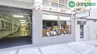 Rent Business premise in Calle luis hoyos sainz 2. Local comercial a pie de calle