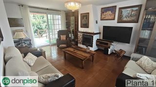 Chalet  Avenida josé maría de pereda. Chalet de 331 m² en parcela segregable de 1.620 m² con edificabi