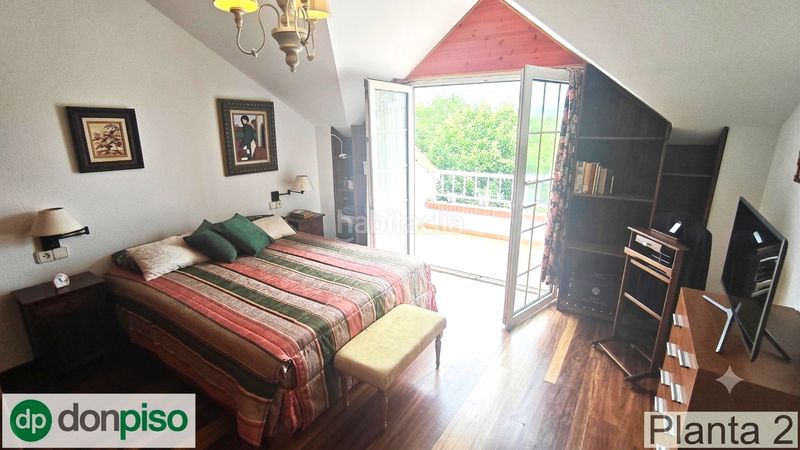 Foto 5c1475fc-fc2d-4697-8b2c-9e4f328f0e78. Chalet con camino parcheggio in Bezana - Prezanes Santa Cruz de Bezana