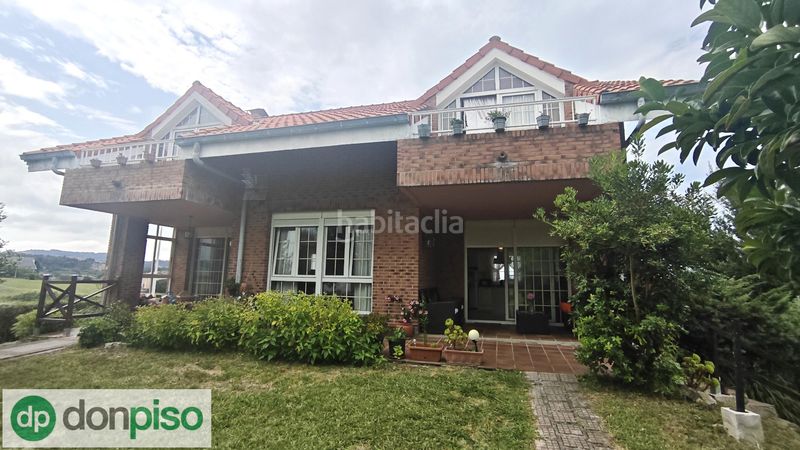 Foto c15a68f0-f343-40e8-91cf-2932880c77d4. Chalet con camino parcheggio in Bezana - Prezanes Santa Cruz de Bezana