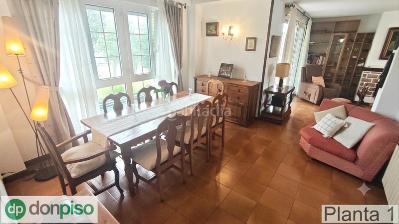 Foto e2abde3e-b7a8-43b4-b6a0-de93d73cbabe. Chalet con camino parcheggio in Bezana - Prezanes Santa Cruz de Bezana