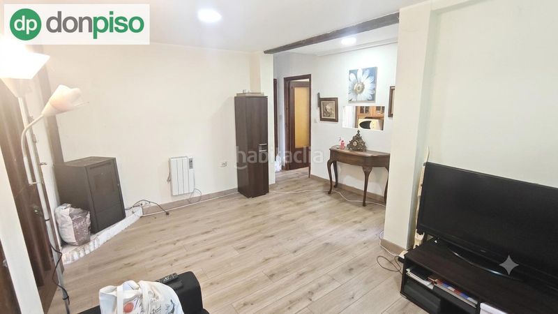 Foto 4e96dbdf-0f3c-4653-a47a-06c035e898b2. Casa aparellada amb aparcament a Corrales de Buelna (Los)