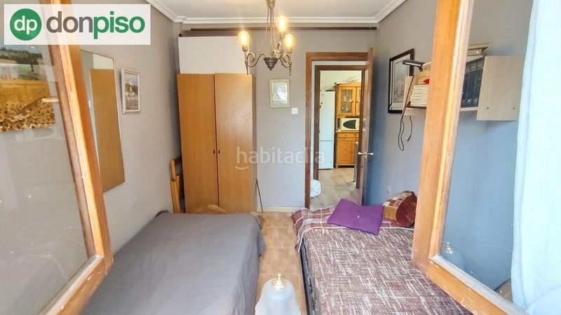 Foto b01d9529-4c2c-4e5f-accb-f2887d341a0c. Casa aparellada amb aparcament a Corrales de Buelna (Los)