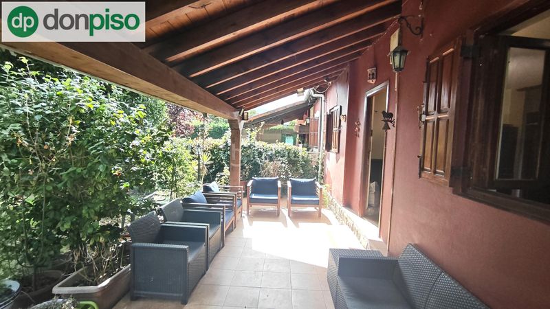 Foto f239fb26-c744-416d-9069-26d32dce931e. Casa aparellada amb aparcament a Corrales de Buelna (Los)