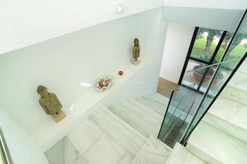 Foto 1aed00c6-7de9-4d7b-84dc-436fa5f70af1. Casa amb aparcament piscina a La Alcaidesa