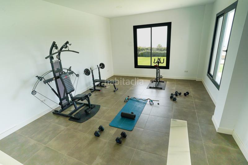 Foto 221300e1-80fa-4d49-8b0c-cebcdaaf7c96. Casa amb aparcament piscina a La Alcaidesa