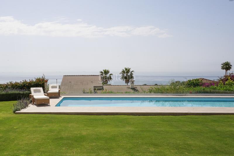 Foto 9cd53a16-1f74-49ed-8ae9-c7f6f51e4969. Casa amb aparcament piscina a La Alcaidesa