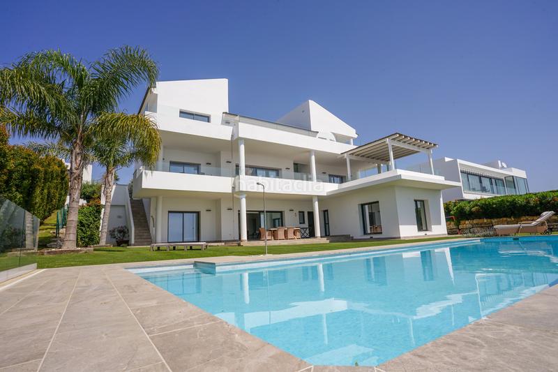 Foto a6930889-3a8d-4527-89da-bbb2894b6f64. Casa amb aparcament piscina a La Alcaidesa