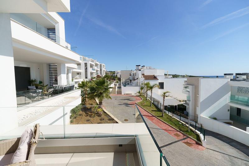 Foto 4ee27fcb-8447-4ba4-824c-2e8f8eb95ec6. Piccolo appartamento con parcheggio piscina in La Alcaidesa