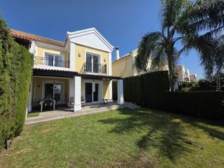 Semi detached house in La Alcaidesa