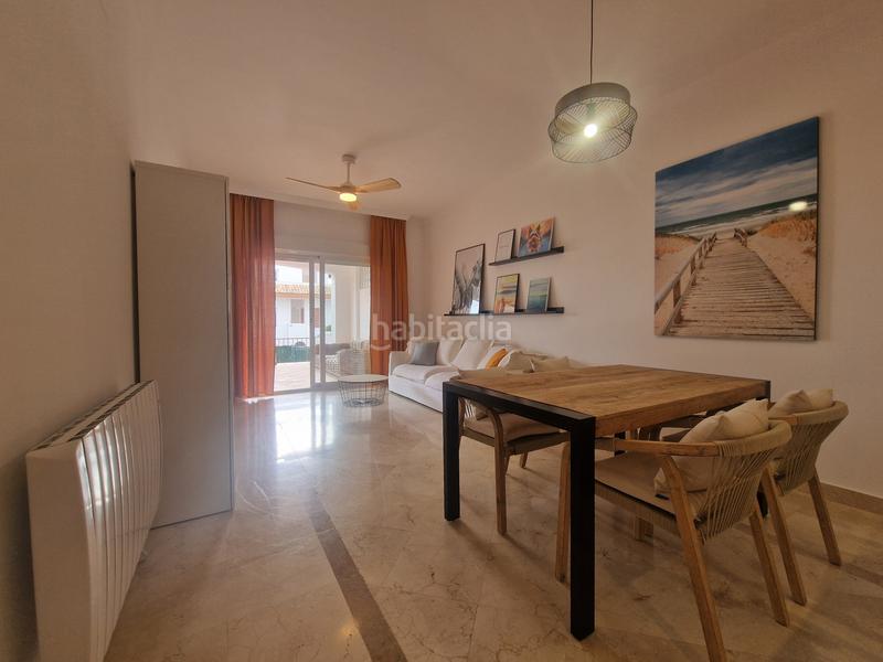 Foto 19302eba-6305-476d-a2a6-279b9ebbb113. Location rez-de-chaussée avec parking piscine dans La Alcaidesa