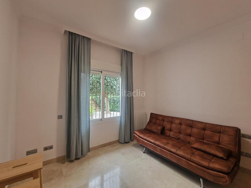 Foto 613ab048-6b73-43b5-bb55-88453e21abfa. Location rez-de-chaussée avec parking piscine dans La Alcaidesa