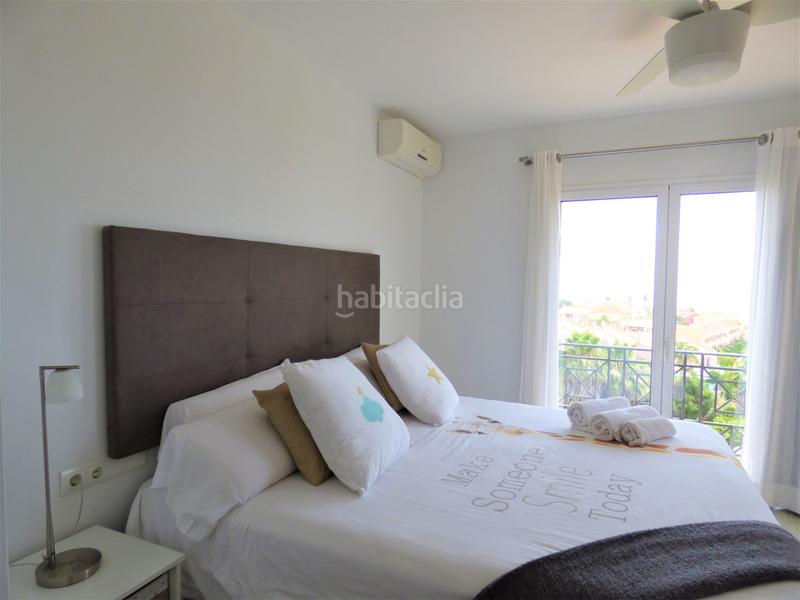 Foto d6142454-9ae2-4181-9829-90e3cac842e5. Casa adossada amb aparcament piscina a La Alcaidesa