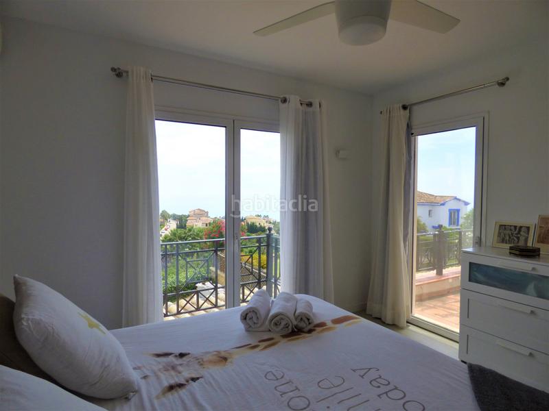 Foto f479f02a-d694-4afe-94d6-22dc64d6377c. Casa adossada amb aparcament piscina a La Alcaidesa