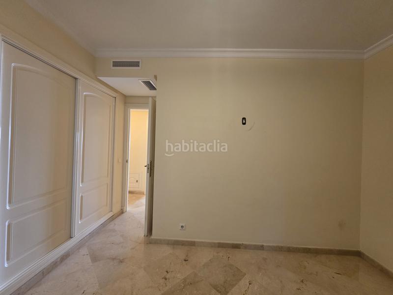 Foto 8b819ca0-9861-4e1c-a40c-5567f323e0f2. Planta baixa amb aparcament piscina a La Alcaidesa