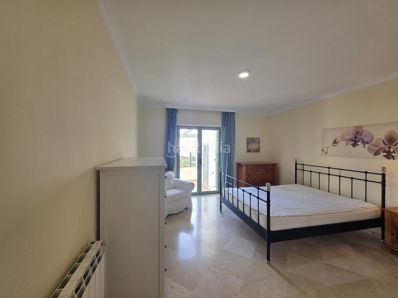 Foto ae7c5efc-f9ad-4645-a2bc-7ad9ba5378f4. Planta baixa amb aparcament piscina a La Alcaidesa