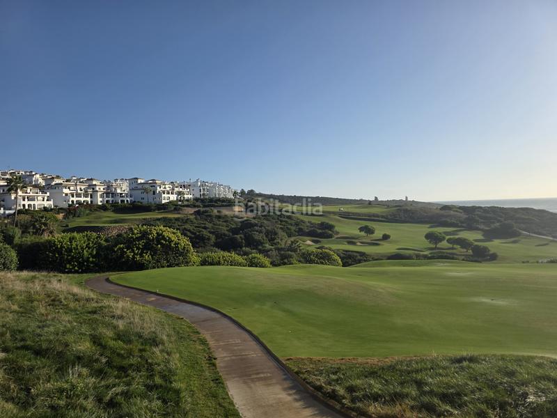 Foto ce422137-a7dd-404a-83e1-2e348142f2f3. Planta baixa amb aparcament piscina a La Alcaidesa