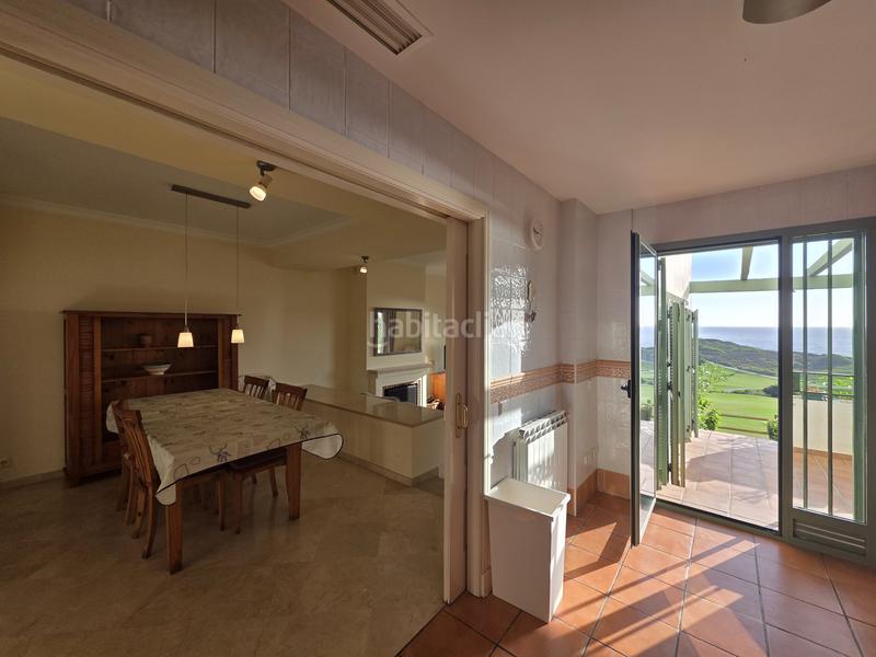 Foto ec834215-8655-4f71-9d4f-385f438cbf7d. Planta baixa amb aparcament piscina a La Alcaidesa