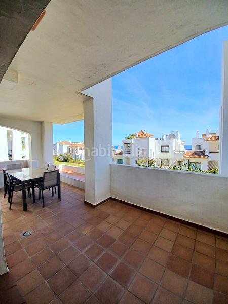 Foto 9df99cd2-1790-4c06-b2bb-49b34309ad04. Lloguer planta baixa amb aparcament piscina a La Alcaidesa