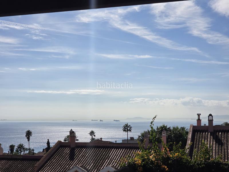 Foto 6add344b-60e6-4b6b-bbe4-564e3fe5c8a5. Casa adossada amb aparcament piscina a La Alcaidesa