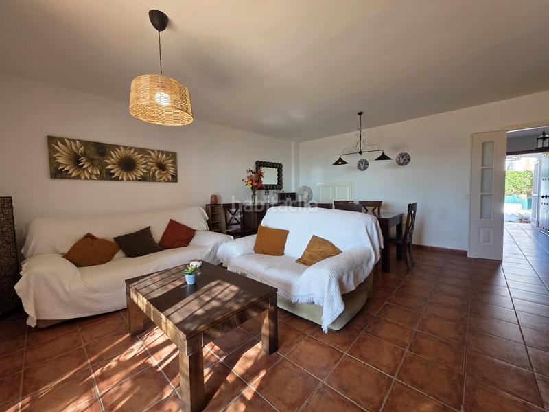 Foto 75e7355d-82dc-4486-b868-15595da70875. Casa adossada amb aparcament piscina a La Alcaidesa