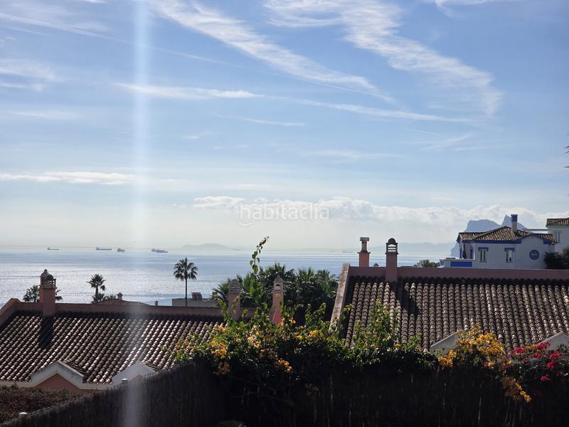 Foto ce4cb17c-149d-484b-80f1-501c3639414a. Casa adossada amb aparcament piscina a La Alcaidesa