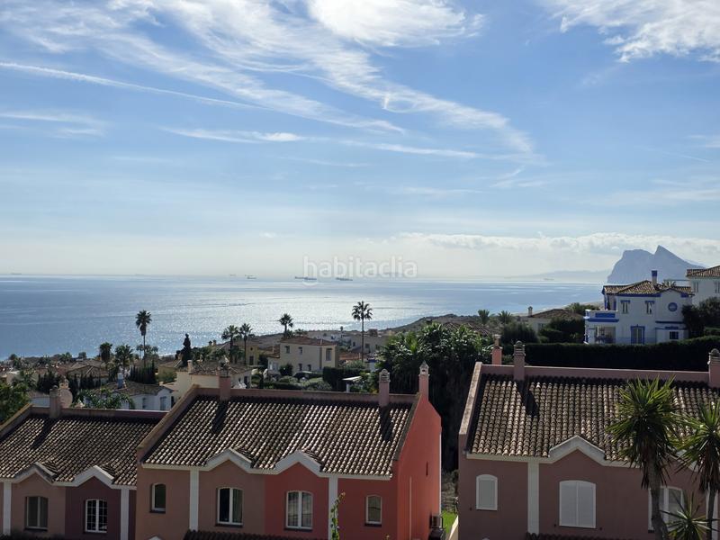 Foto e5d13805-c67c-4a05-b8aa-cc560b1d46fa. Casa adossada amb aparcament piscina a La Alcaidesa