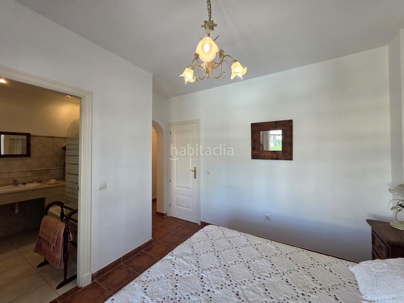 Foto eea235d8-2c16-4fa3-a4c8-926d040639e5. Casa adossada amb aparcament piscina a La Alcaidesa