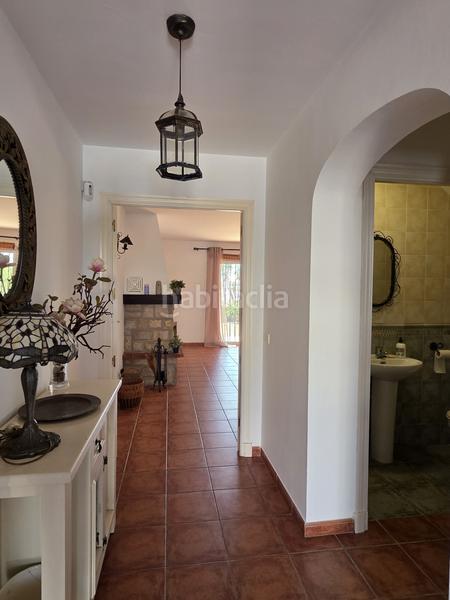 Foto f45eeb19-56ad-4407-9a86-2e90e4a39bb0. Casa adossada amb aparcament piscina a La Alcaidesa