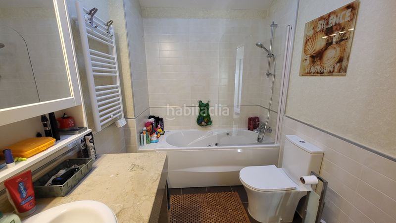 Foto fa0a6c4e-f666-4054-bf78-720ca8cc8252. Àtic amb aparcament piscina a La Alcaidesa
