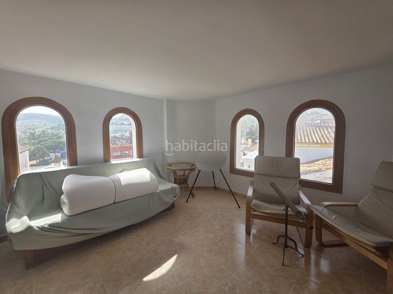 Foto e27ce779-35e0-4bb8-8a6f-045a932b7629. Casa adossada amb piscina a La Alcaidesa