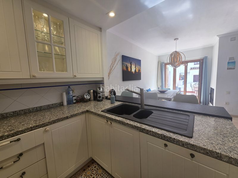 Foto f8729050-f268-4367-a6b0-782daf5584db. Casa adossada amb piscina a La Alcaidesa