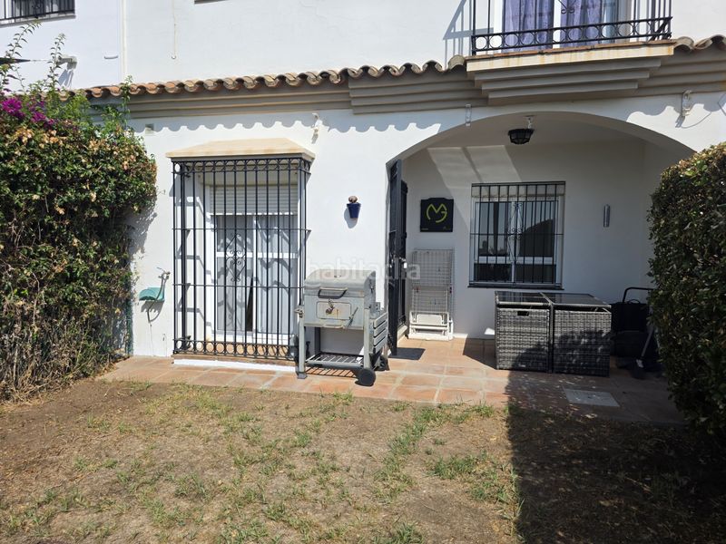 Foto d85326bd-b72e-4b33-aa94-b9e63c0d0f75. Casa adossada amb aparcament piscina a La Alcaidesa