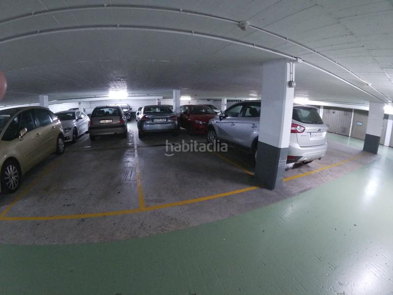 Foto f0d3dacb-0f44-4936-96c8-941af8d6d868. Alquiler parking coche raya garaje para coche grande. en Donostia - San Sebastián