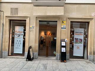 Lloguer Local Comercial a Hernani. Bonito local ubicado en zona muy comercial de hernani.