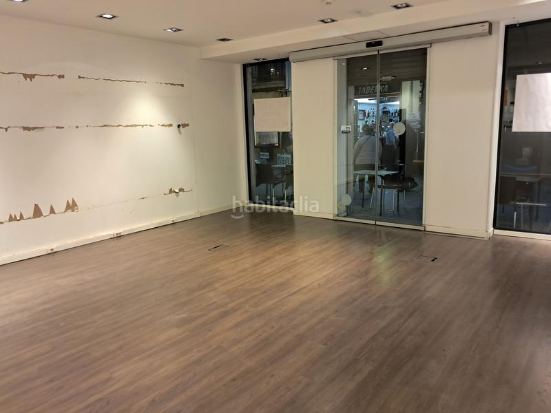 Foto b51627a5-42a4-411d-903c-c8456d9dec8e. Alquiler local comercial bonito local ubicado en zona muy comercial . en Hernani