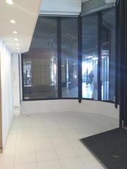 Lloguer Local Comercial  Ramon maria lili ibilbidea. Local de 100 m2 en la primera zona de gros.