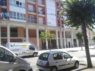 Local Comercial  Errekalde kalea. Local céntrico en edificio de reciente construcción. calle errek