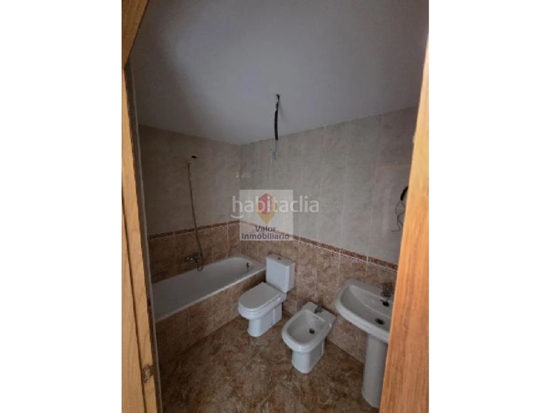 Foto eb9a60bc-d789-49fb-99b4-4448195faa19. Pis a Juan de Borbón Murcia
