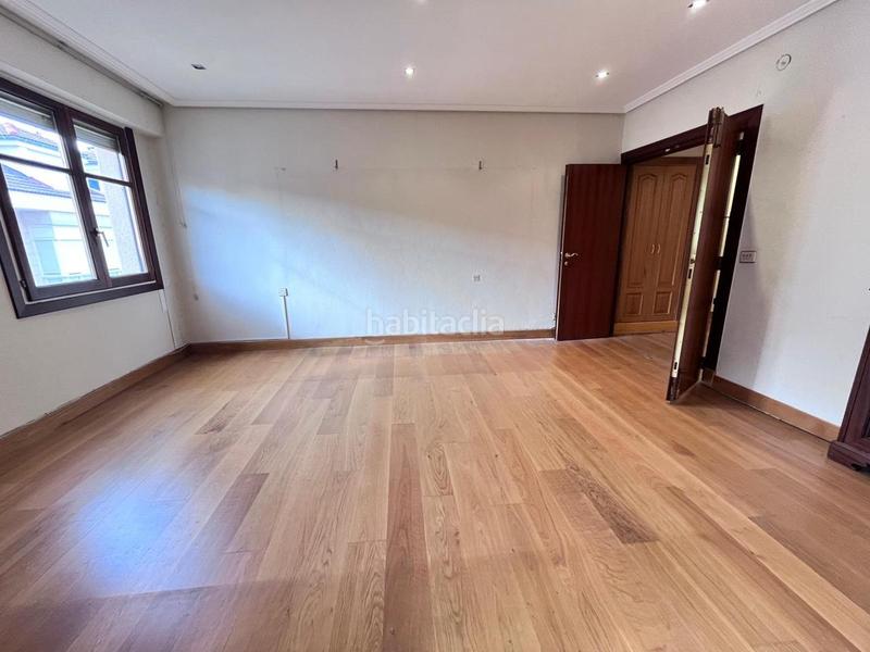 Foto 435394b5-2eb2-4a21-9cbd-2ecd8fcbde55. Etagenwohnung mit heizung in Ensanche Vitoria - Gasteiz