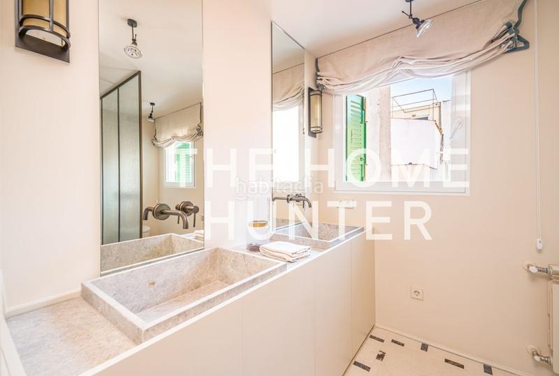 Foto 0e3263a7-ae7a-467d-8840-f82f3dd93760. Piso  de lujo de 145 m2 con vistas y terraza en venta en palacio, en Madrid