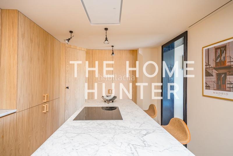 Foto b1a68f77-523a-4f4a-b368-419cbe9f04df. Piso  de lujo de 145 m2 con vistas y terraza en venta en palacio, en Madrid