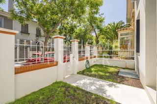 Casa  Mercedes formica. Casa de lujo de 297 m2 en venta en fuente del berro, madrid