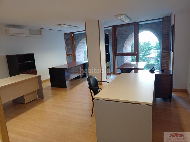 Foto 172c6b48-fdf4-4e8c-94bc-70e2e7545026. Local commercial dans avda. de cantabria 26b dans Maliaño Camargo